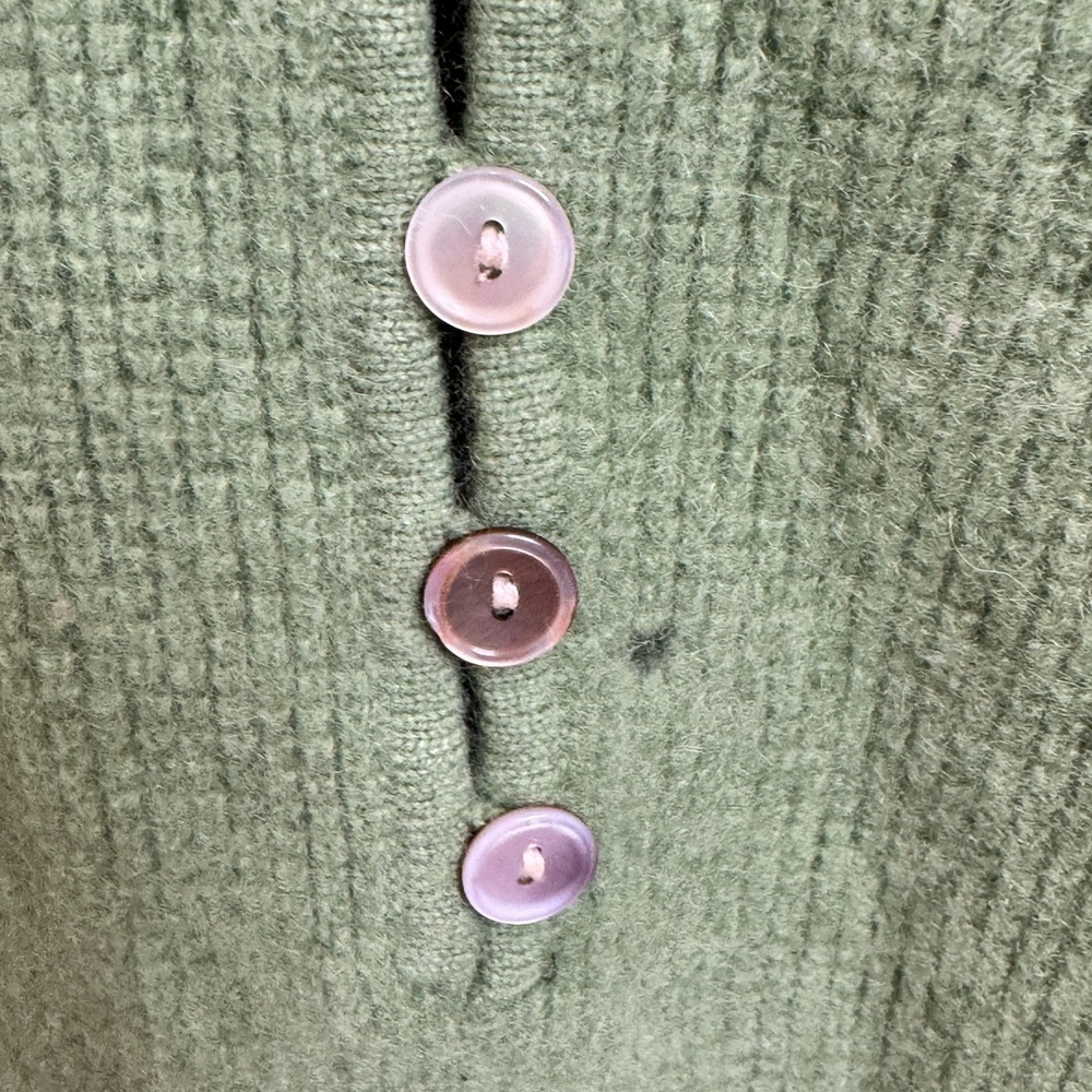 L.L. Bean Cashmere 100% Women's Green Sweater - Picture 3 of 4